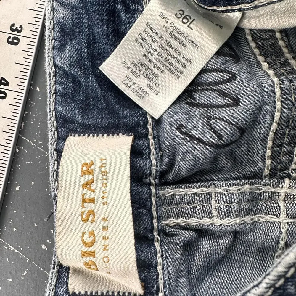 Men's Blue Jeans - Picture 5 of 7